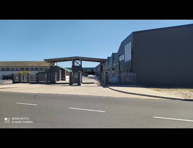 110M² WAREHOUSE TO LET IN EPPING INDUSTRIAL